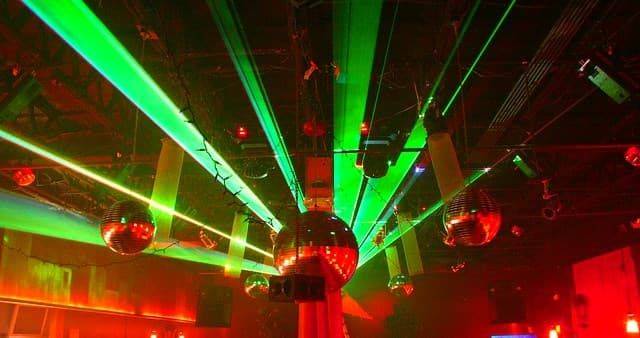 Лазерная установка купить в Магадане для дискотек, вечеринок, дома, кафе, клуба